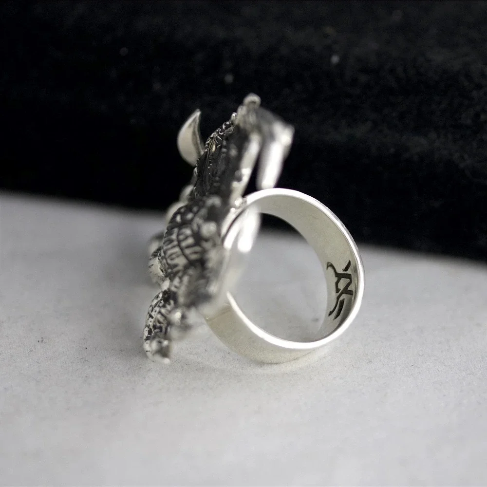 VTG HEAVY Sterling Silver Scorpion Statement Ring Size 8 Large Gothic Biker Ring